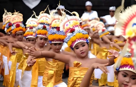 Rejang-Dewa-Festival